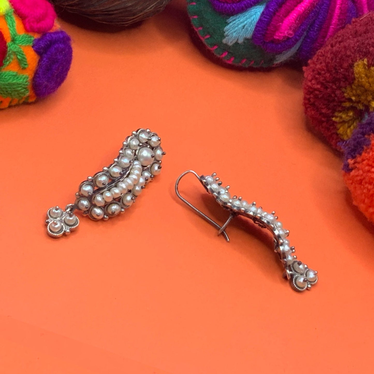 Filigree Gusano earrings with pearls