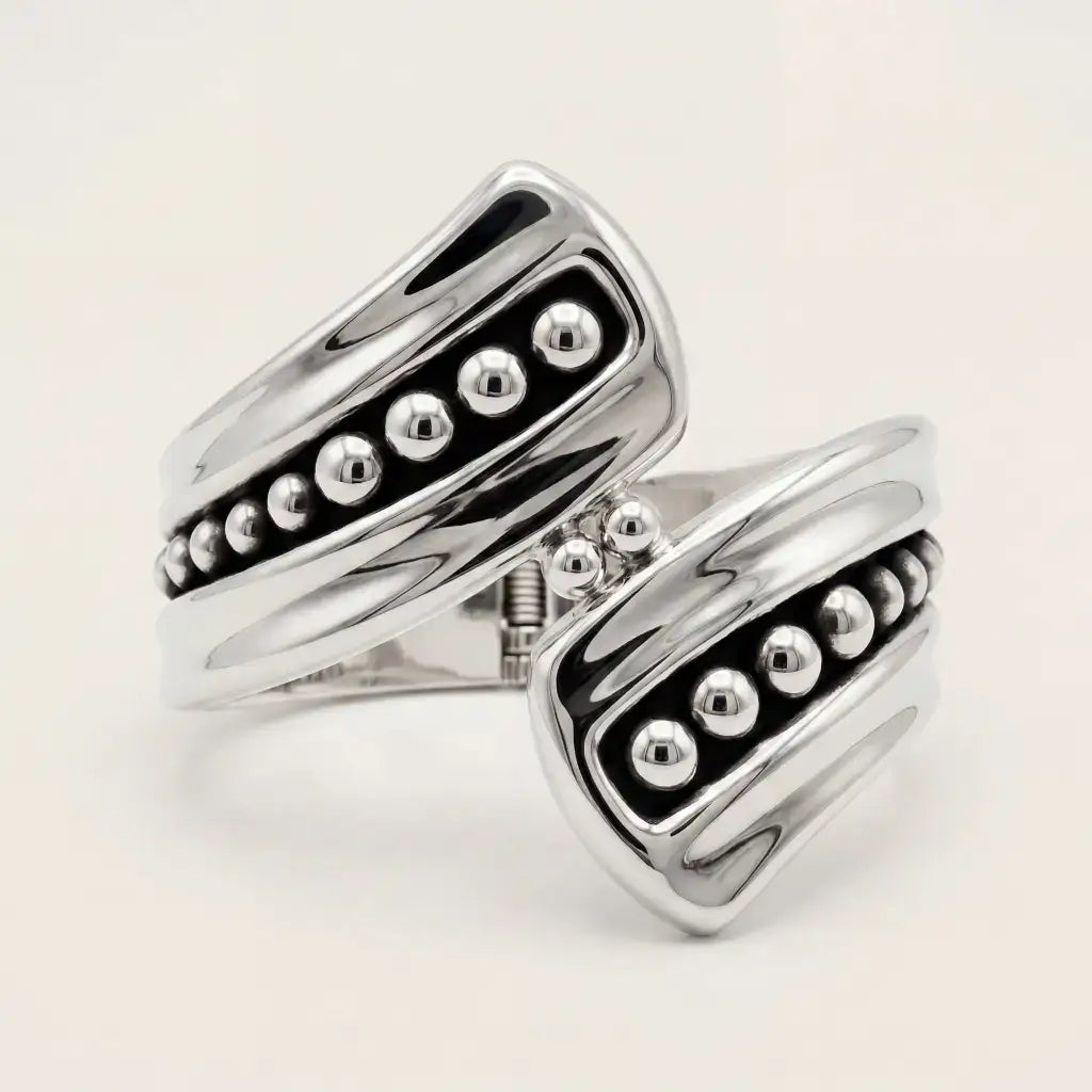 Silver Taxco bracelet modern design with dots-clamper style