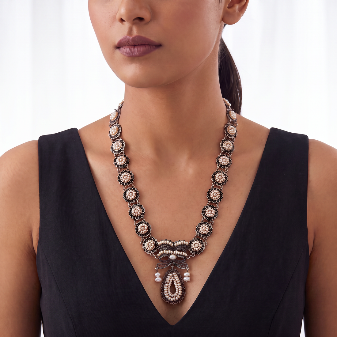 Artisan Jewelry vs Mass Market: Which to Buy?