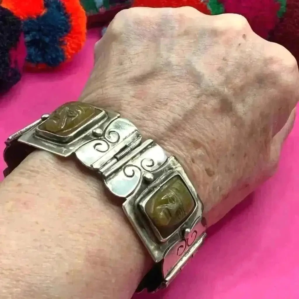 1940 Vintage Taxco bracelet with carved agate
