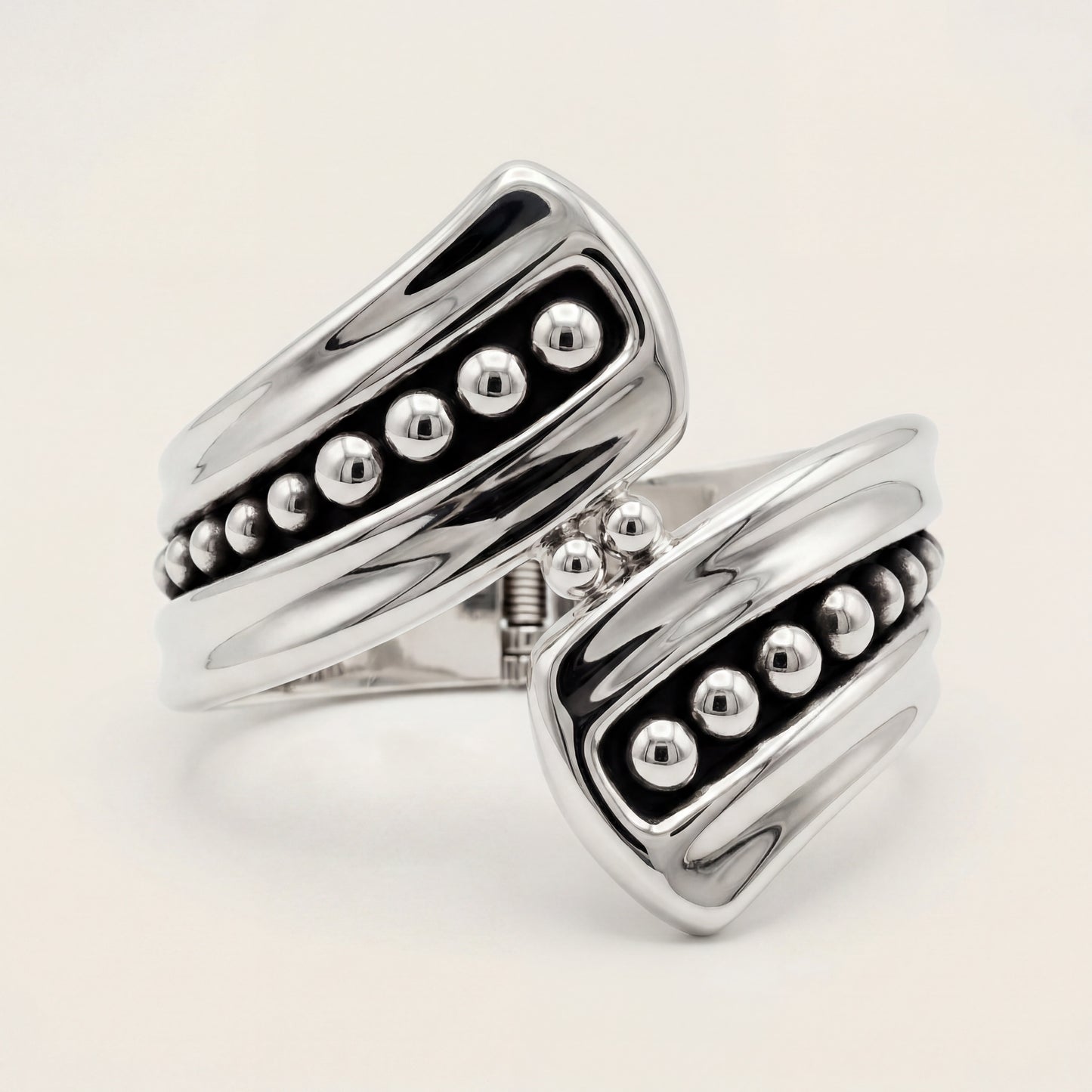 Silver Taxco bracelet, modern design with dots-clamper style