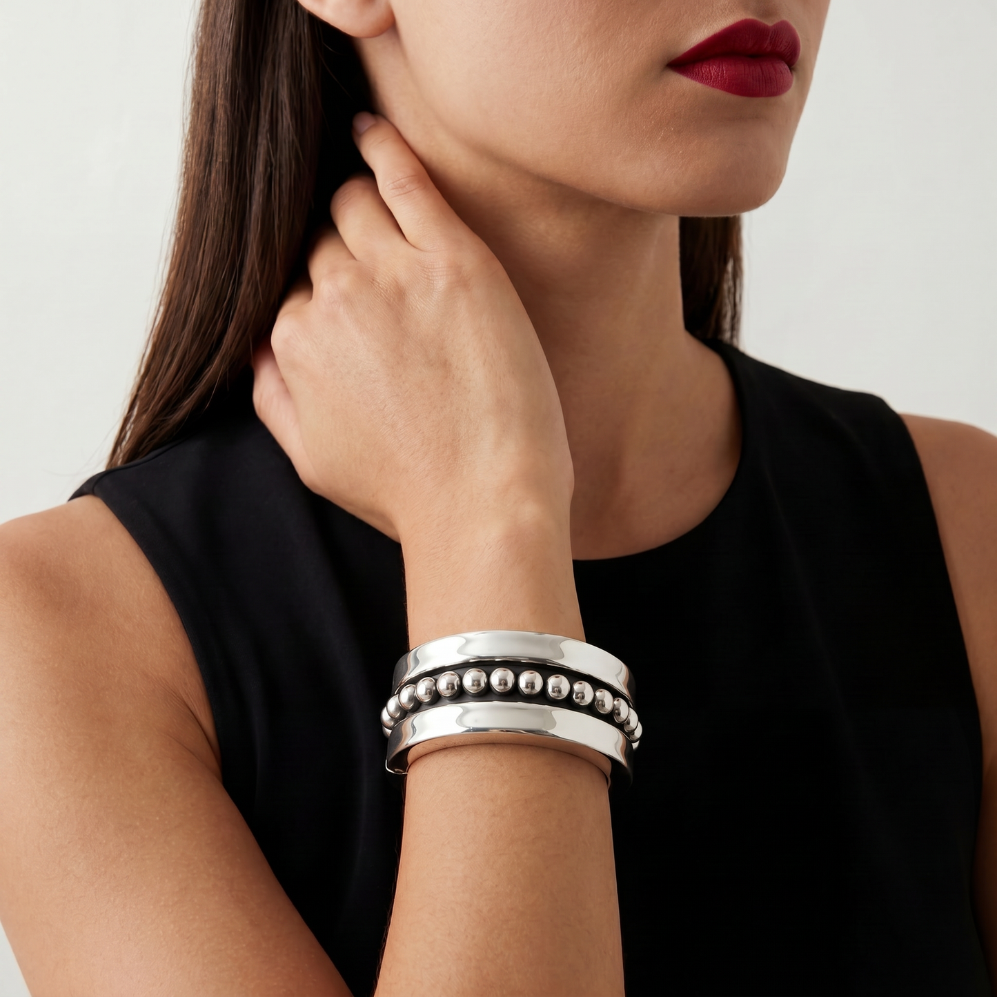 Silver Taxco bracelet, modern design with dots-clamper style.