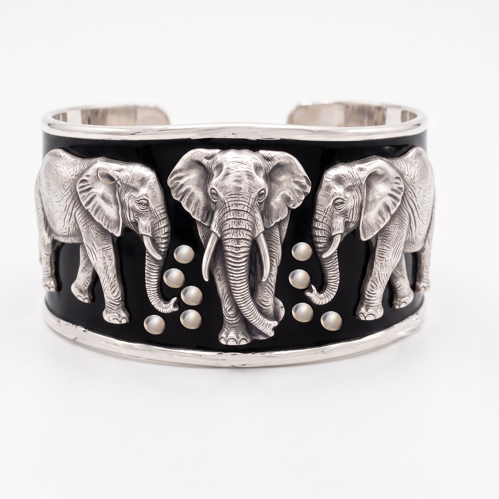 Taxco Handmade Pure Silver Elephant Bracelet.