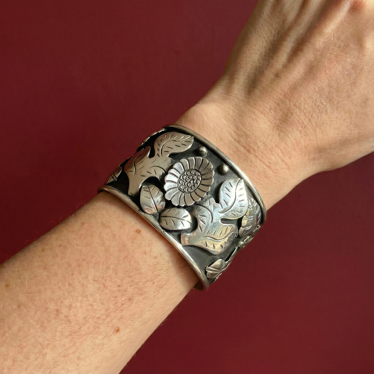 Silver Taxco bracelet, modern design and like a vintage Taxco bracelet