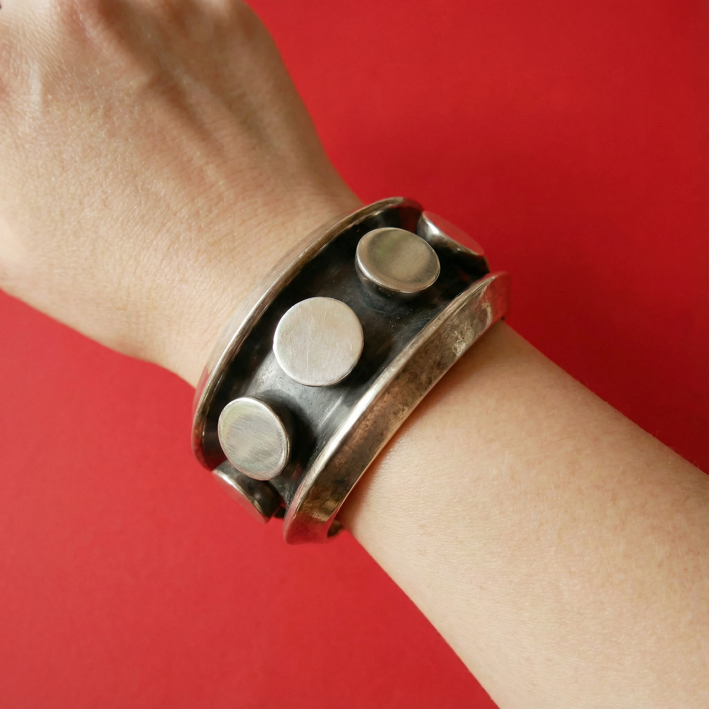 Vintage silver Taxco bracelet with circles-clamper bracelet