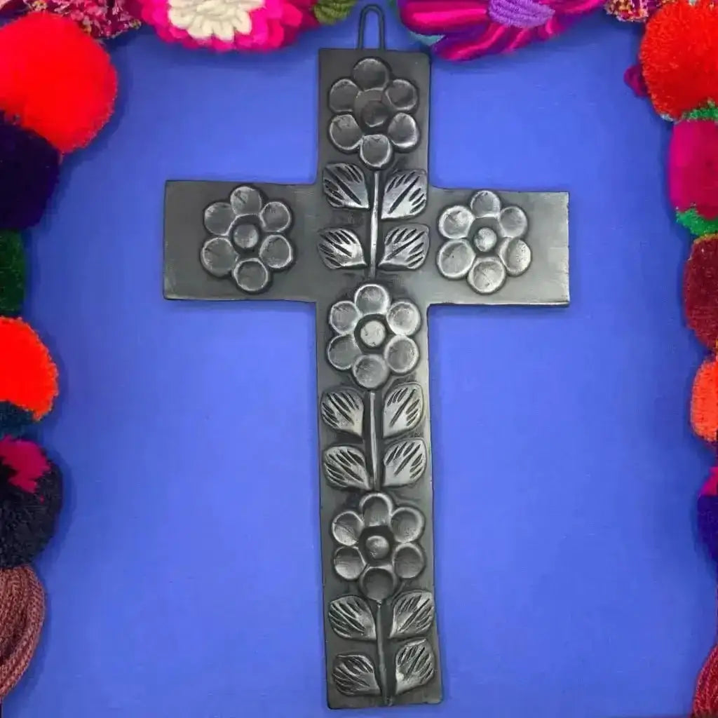 Black pottery cross from San Bartolo Coyotepec - decoration