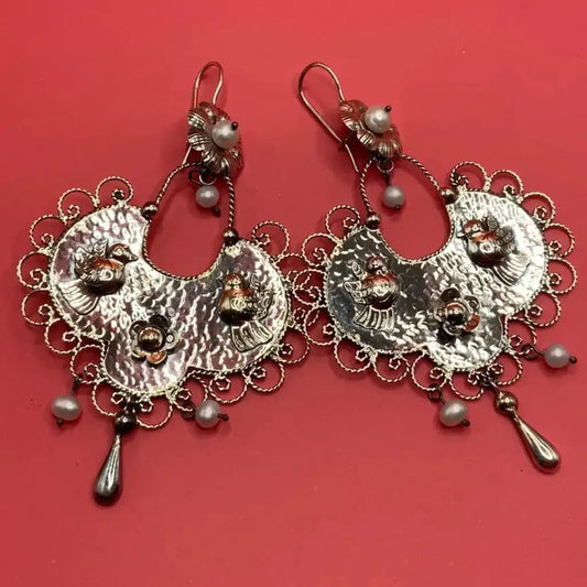 Mazahua Mexican silver earrings with pearls