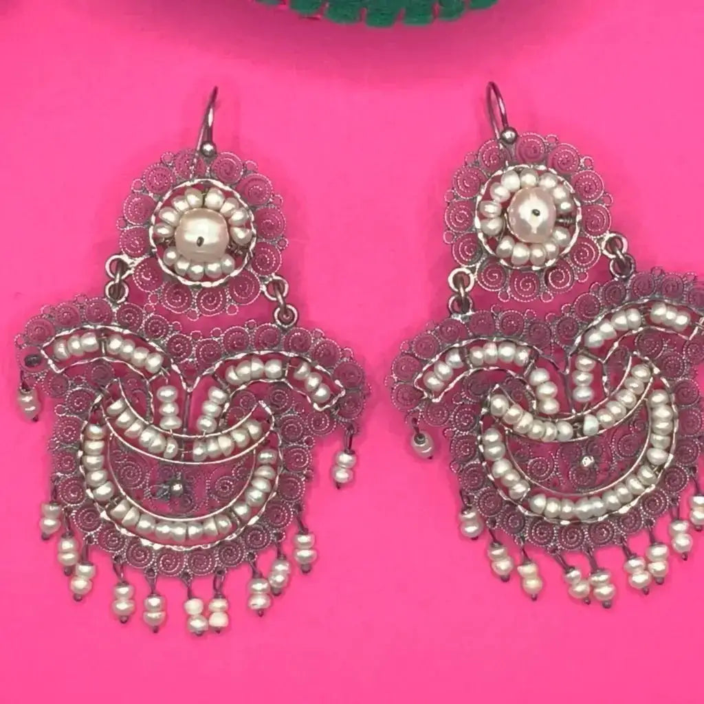 Oaxacan vintage Silver filigree earrings with pearls circa