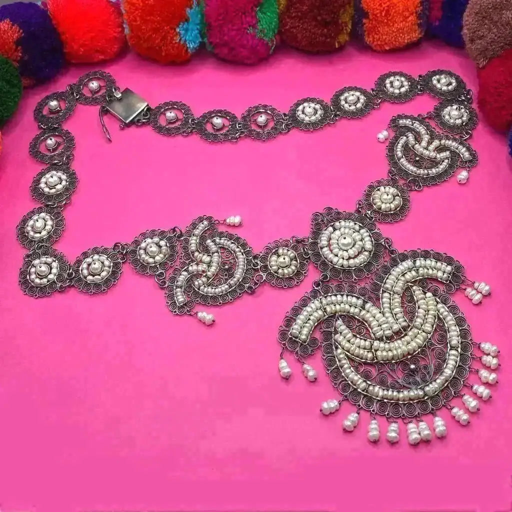 Oaxacan vintage Silver filigree necklace circa 1950