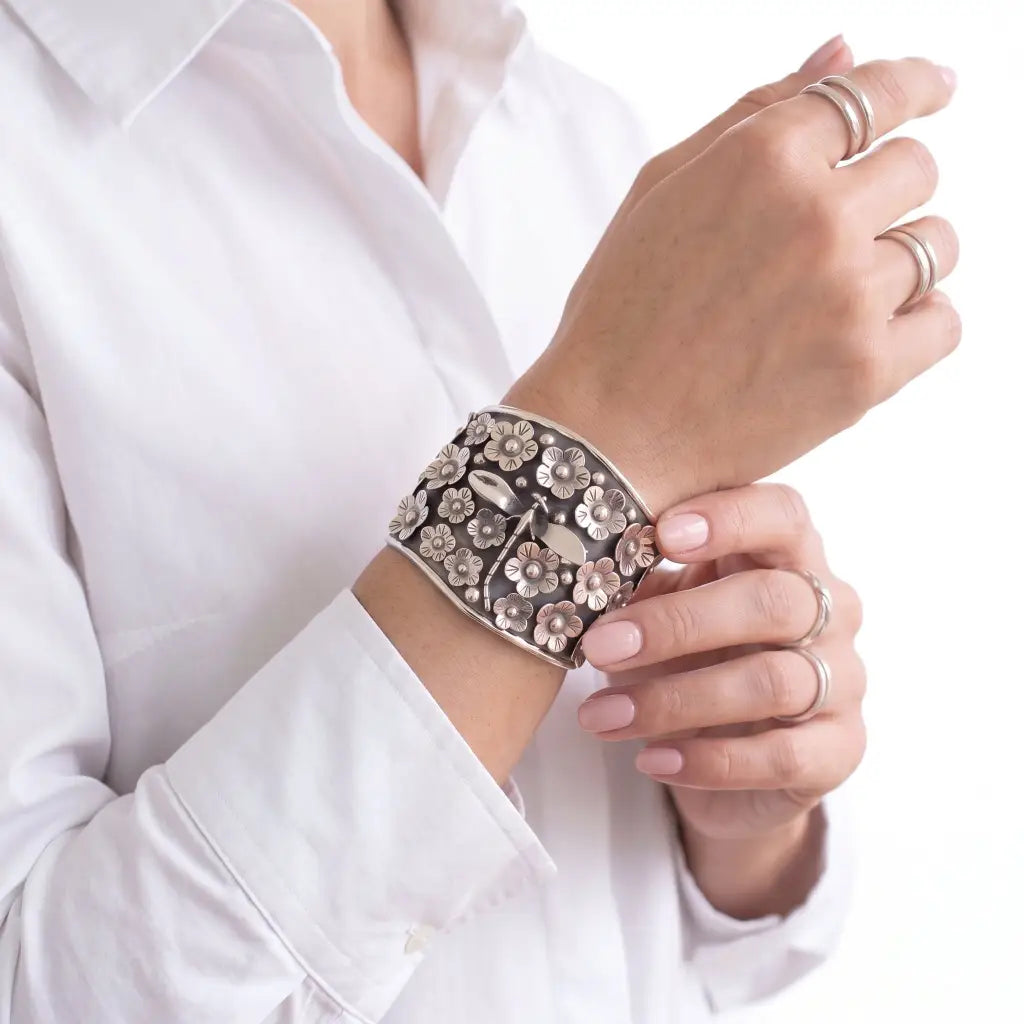 Pure silver Taxco Dragonfly bracelet-handmade in - Bracelet
