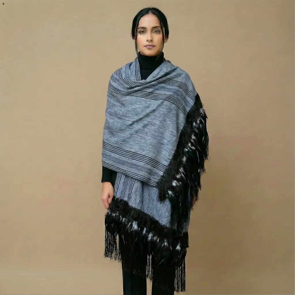 Purepecha rebozo with fringe and feathers - Shawl