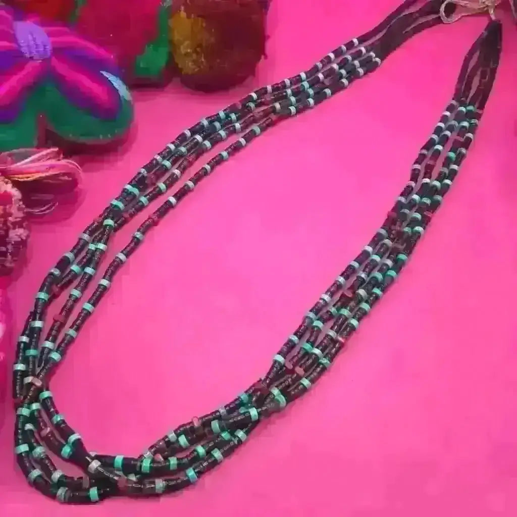 Santo Domingo turquoise heshi hand beaded necklace