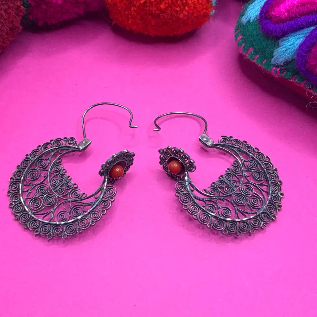 Silver Arracadas Earrings with coral - earrings