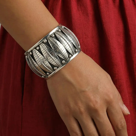 Silver leaf Taxco bracelet modern design and incredible