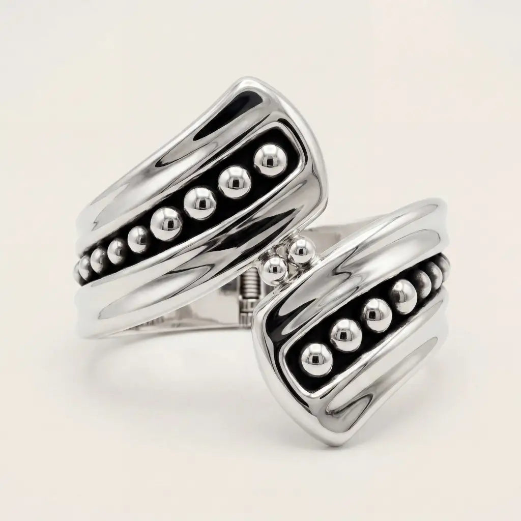 Silver Taxco bracelet modern design with dots-clamper style