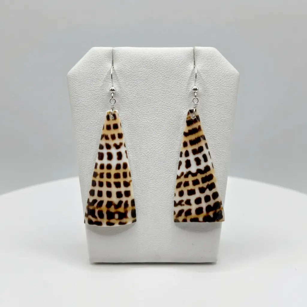 Tewa/Santo Domingo Native American Earrings, Spotted Shell