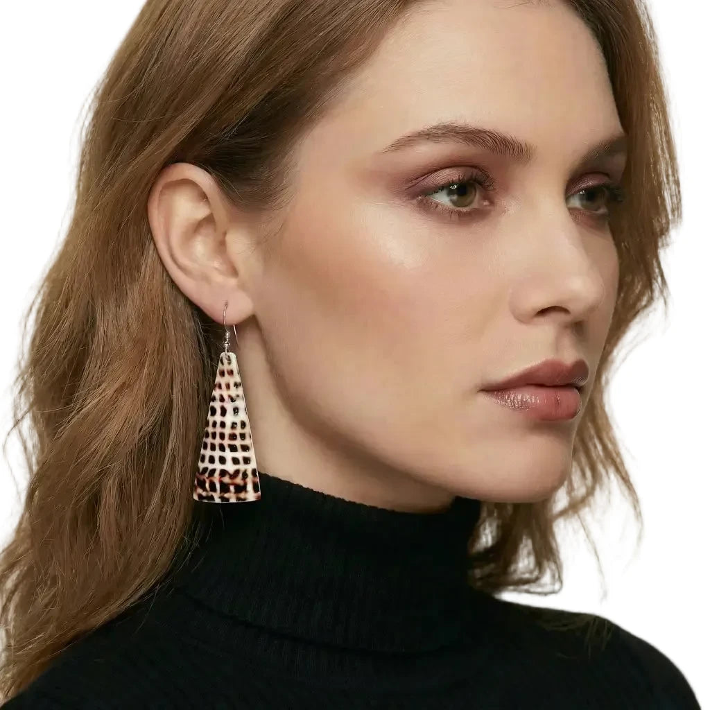 Tewa/Santo Domingo Native American Earrings, Spotted Shell