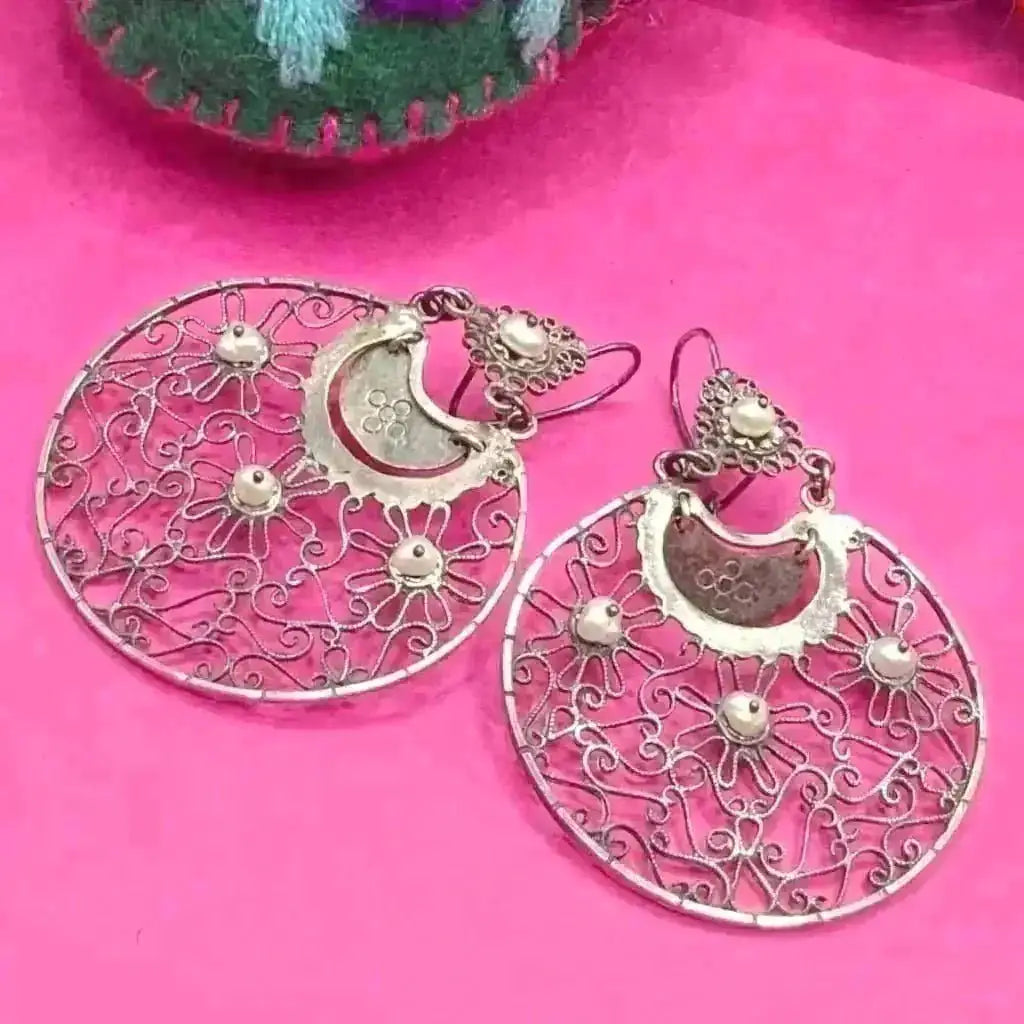 Traditional Oaxacan earrings with pearls