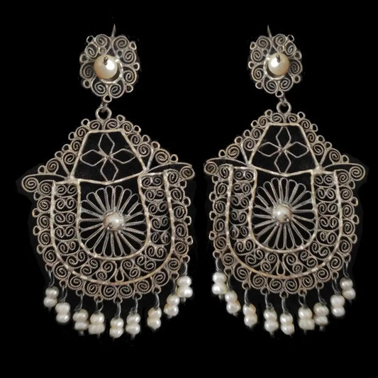 Vintage circa 1950 Oaxacan silver filigree earrings