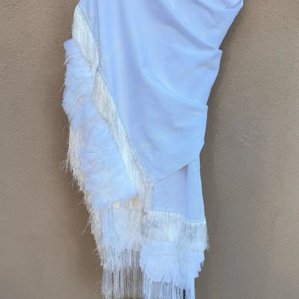 White Purepecha rebozo with fringe and feathers - Shawl